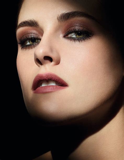 Chanel makeup Kristen Stewart